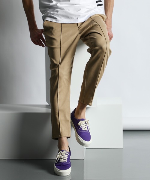 LANVIN en Bleu（ランバンオンブルー）の「超伸縮「ガムストレッチ」接触冷感 センタークリース ピンタック テーパードパンツ（スラックス・メンズ・ネイビー/ライトグレー/ライトベージュ/アイボリー/ブラック・46/48/50/52）」の12枚目の写真