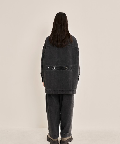 Nora Lily(ノラリリー)の「【Nora Lily】Studs Denim Switching Coverall Jacket(デニムジャケット・メンズ・インディゴブルー/ブラック/ブルー・FREE)」の7枚目の写真