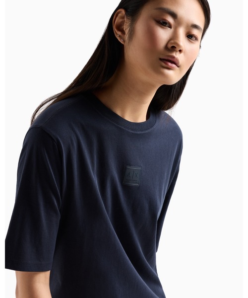 ARMANI EXCHANGE(アルマーニエクスチェンジ)の「【A|X アルマーニ エクスチェンジ】AXロゴ ミディレングス Tシャツワンピース(ワンピース・レディース・ネイビー・LARGE/MEDIUM/SMALL/X-SMALL)」の4枚目の写真