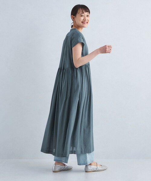 green label relaxing(グリーンレーベルリラクシング)の「ボイル ギャザー ハオリ ショートスリーブ ワンピース(ワンピース・レディース・ベージュ/ダークグリーン/ブラック・FREE)」の5枚目の写真