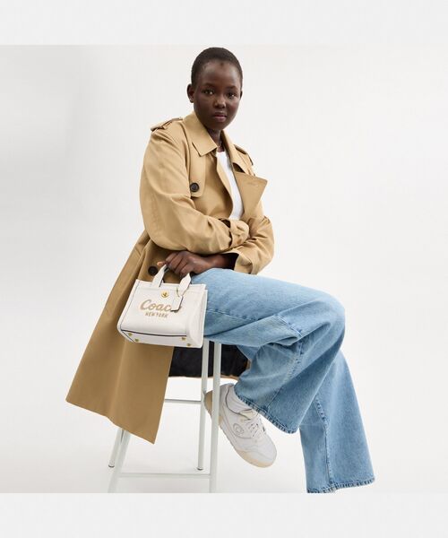 可愛いサイズ感★【COACH】カーゴ トート バッグ 20 オンライン限定】カーゴ トート バッグ 20（ショルダーバッグ