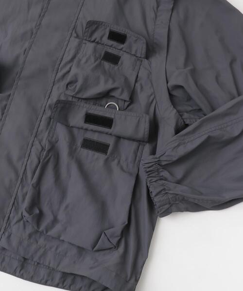 ITEMS URBANRESEARCH(アイテムズ アーバンリサーチ)の「『セットアップ対応』スーパーライトナイロン2wayブルゾン(ブルゾン・メンズ・ブラック/チャコールグレー・MEDIUM/LARGE)」の9枚目の写真
