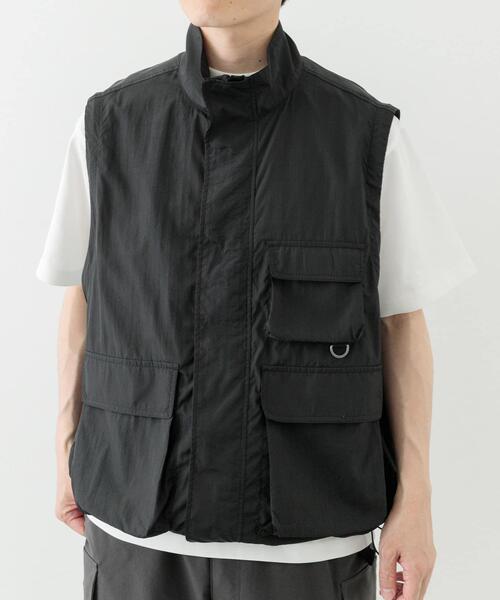 ITEMS URBANRESEARCH(アイテムズ アーバンリサーチ)の「『セットアップ対応』スーパーライトナイロン2wayブルゾン(ブルゾン・メンズ・ブラック/チャコールグレー・MEDIUM/LARGE)」の13枚目の写真