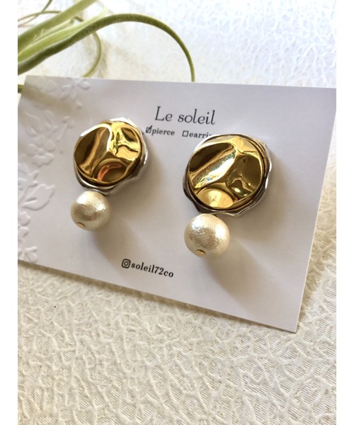 tone（トーン）の「【Le soleil】コットンパールとメタルパーツの個性的なピアス(MA)（ピアス（両耳用）・レディース・ゴールド・FREE）」の2枚目の写真