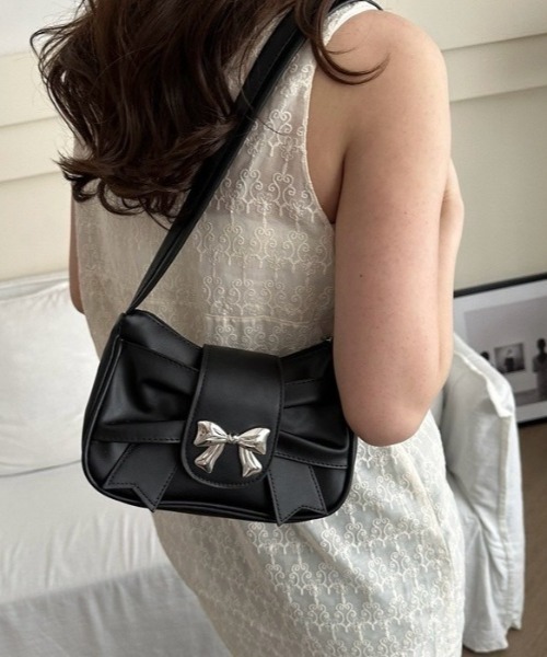 UP START(アップスタート)の「【LAMPOON】リボンバッグ(ショルダーバッグ・レディース・シルバー/ホワイト/ブラック・FREE)」の5枚目の写真