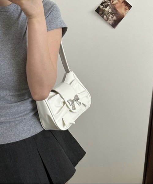 UP START(アップスタート)の「【LAMPOON】リボンバッグ(ショルダーバッグ・レディース・シルバー/ホワイト/ブラック・FREE)」の7枚目の写真