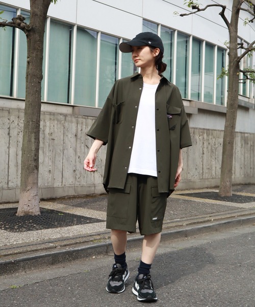 GERRY(ジェリー)の「【GERRY/ジェリー】 接触冷感 ナイロンタスラン 半袖シャツ(シャツ/ブラウス・メンズ・ブラック/カーキ/グレイッシュベージュ/ブラウン・LL/M/L)」の5枚目の写真