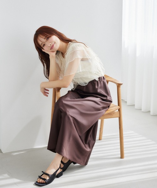 mysty woman(ミスティウーマン)の「チュールフリルフレアスリーブブラウス 490853(シャツ/ブラウス・レディース・ブラック/オフホワイト/ライトブルー・FREE)」の7枚目の写真