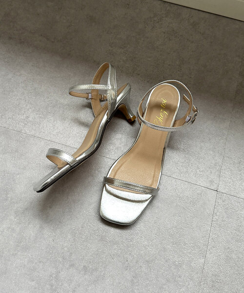 Chez toi（シェトワ）の「キャシャストラップピンヒール（サンダル・レディース・ゴールド/ブラック/シルバー・SMALL/MEDIUM/LARGE）」の3枚目の写真