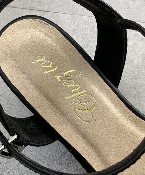 Chez toi（シェトワ）の「キャシャストラップピンヒール（サンダル・レディース・ゴールド/ブラック/シルバー・SMALL/MEDIUM/LARGE）」の8枚目の写真