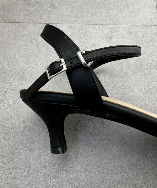 Chez toi（シェトワ）の「キャシャストラップピンヒール（サンダル・レディース・ゴールド/ブラック/シルバー・SMALL/MEDIUM/LARGE）」の9枚目の写真