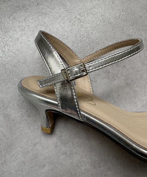 Chez toi（シェトワ）の「キャシャストラップピンヒール（サンダル・レディース・ゴールド/ブラック/シルバー・SMALL/MEDIUM/LARGE）」の20枚目の写真