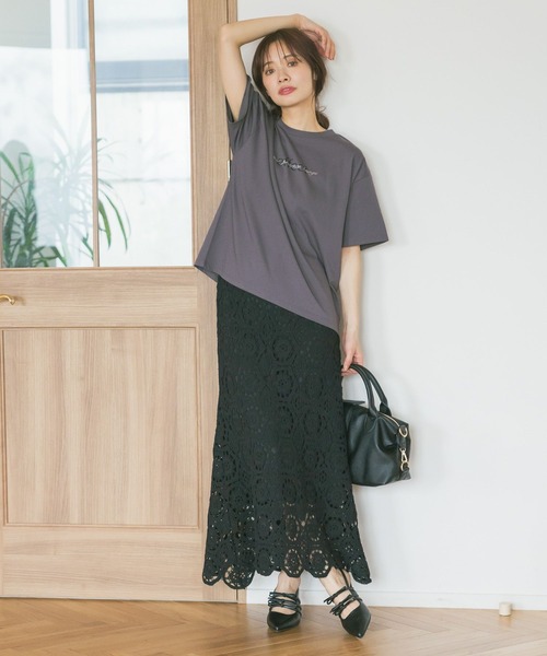 mysty woman（ミスティウーマン）の「ダブルロゴプリントTシャツ　491006（Tシャツ/カットソー・レディース・ブラック/オフホワイト/グレー・FREE）」の4枚目の写真