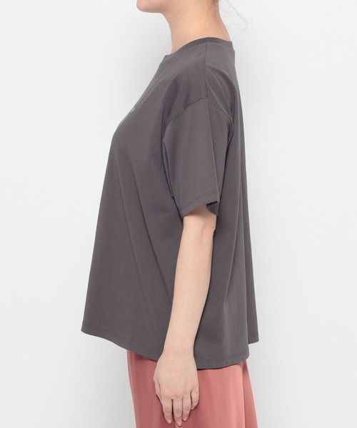 mysty woman（ミスティウーマン）の「ダブルロゴプリントTシャツ　491006（Tシャツ/カットソー・レディース・ブラック/オフホワイト/グレー・FREE）」の10枚目の写真