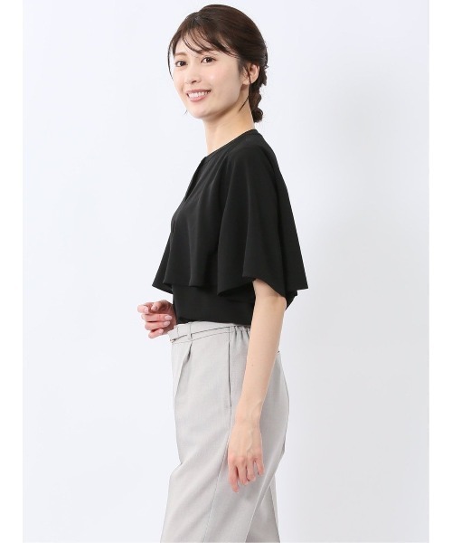 m.f.editorial（エムエフエディトリアル）の「【ウォッシャブル】m.f.エディトリアルレディース ケープバンドカラー 半袖比翼ブラウス（シャツ/ブラウス・レディース・グレー系その他2/アイボリー/ブラック・MEDIUM/LARGE）」の8枚目の写真