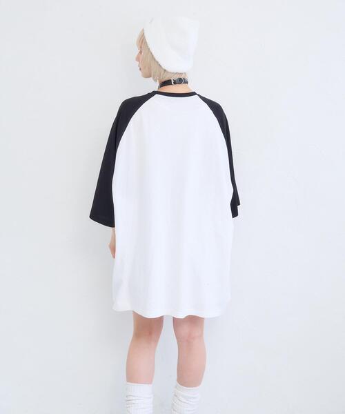 Whinny(ホワイニー)の「Whinny/闇うさぎを心臓に灯すティー(Tシャツ/カットソー・レディース・ホワイト/ブラック/サックスブルー・FREE)」の6枚目の写真