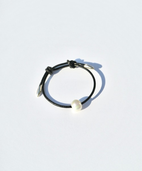 stan（スタン）の「drewdrop pearl leather bracelet（ブレスレット・レディース・シルバー・FREE）」の7枚目の写真
