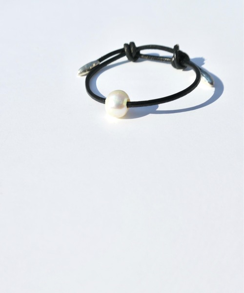 stan（スタン）の「drewdrop pearl leather bracelet（ブレスレット・レディース・シルバー・FREE）」の8枚目の写真