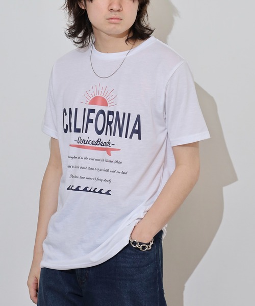 FUNALIVE(ファンアライブ)の「フロントプリントTシャツ UVカット COOL&DRY(Tシャツ/カットソー・メンズ・オフホワイト/ホワイト系その他2/グレイッシュブルー/グレイッシュベージュ/ミント/ネイビー系/スミクロ/ブラック系その他2/ホワイト/ブラック/ピンク/イエロー・M/LL/L)」の2枚目の写真