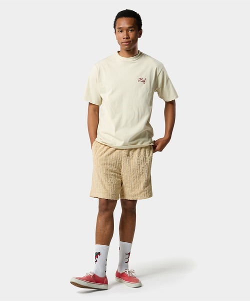 HUF セットアップ : 半袖ポケットTシャツ & スウェットショーツ HUF(ハフ) セットアップ(メンズ) - 海外通販のBUYMA