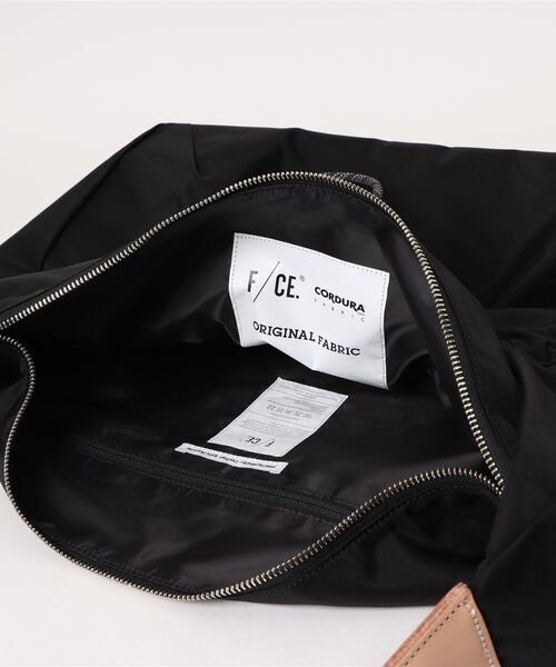 F/CE. (エフシーイー)の「F/CE./エフシーイー 420 re/cor 2WAY SHOULDER TOTE 28L(ボディバッグ/ウエストポーチ・メンズ・ミント/ブラック/セージグリーン・FREE)」の5枚目の写真