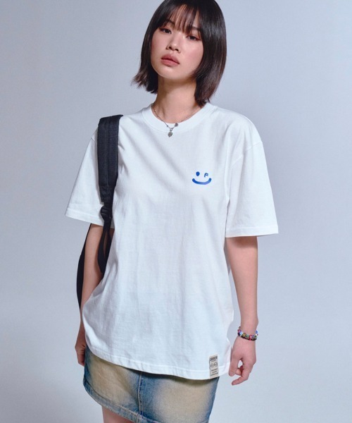 tシャツ 「日本未発売」GRAVER(グレーバー)/スマイル ワンポイントロゴ 半袖 Tシャツ/Small Drawing Smile Short S セール】【日本未発売】GRAVER(グレーバー)/スマイル ワン