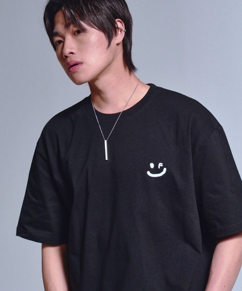 tシャツ 「日本未発売」GRAVER(グレーバー)/スマイル ワンポイントロゴ 半袖 Tシャツ/Small Drawing Smile Short S セール】【日本未発売】GRAVER(グレーバー)/スマイル ワン