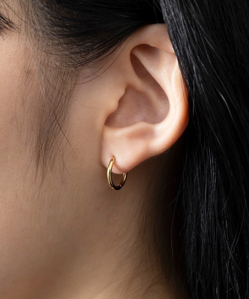 MAISON BREEZE（メゾンブリーズ）の「【MAISON BREEZE】ピアス ステンレス 細幅 丸甲 直径1.3cm ミニ シンプル ワンタッチ フープピアス　OSWY（ピアス（両耳用）・レディース・ブラック/シルバー/ゴールド・FREE）」の7枚目の写真