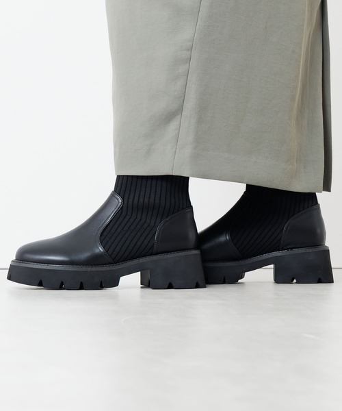 HIMIKO(ヒミコ)の「【HIMIKO】トラックソールリブニットブーツ/651419(ブーツ・レディース・グレー/ブラック・25.0cm/23.5cm/22.5cm/22.0cm/26.0cm/25.5cm/24.5cm/24.0cm/23.0cm)」の11枚目の写真