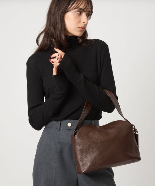 marco masi(マルコマージ)の「<MARCO MASI>フラップ バッグ(ハンドバッグ・レディース・ダークブラウン/モカ・FREE)」の4枚目の写真