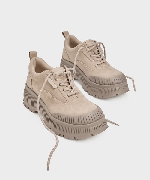 CHARLES & KEITH（チャールズ & キース）の「Darra ダラ フェイクスエードリジッドソールスニーカー（スニーカー・レディース・ベージュ/ブラック系その他2・23.5cm/23cm/22.5cm/25.5cm/25cm/24.5cm）」の13枚目の写真