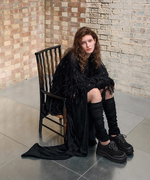 CHARLES & KEITH（チャールズ & キース）の「Darra ダラ フェイクスエードリジッドソールスニーカー（スニーカー・レディース・ベージュ/ブラック系その他2・23.5cm/23cm/22.5cm/25.5cm/25cm/24.5cm）」の17枚目の写真