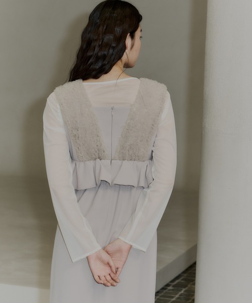 ANDRESD（アンドレスド）の「ボリュームチュールペプラムドレス / volume tulle peplum dress（ドレス・レディース・ブラック/チャコール/グレイッシュベージュ・M/S/L）」の6枚目の写真