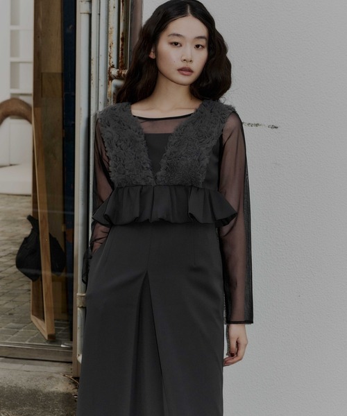 ANDRESD（アンドレスド）の「ボリュームチュールペプラムドレス / volume tulle peplum dress（ドレス・レディース・ブラック/チャコール/グレイッシュベージュ・M/S/L）」の11枚目の写真