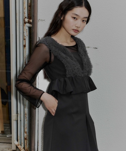 ANDRESD（アンドレスド）の「ボリュームチュールペプラムドレス / volume tulle peplum dress（ドレス・レディース・ブラック/チャコール/グレイッシュベージュ・M/S/L）」の13枚目の写真