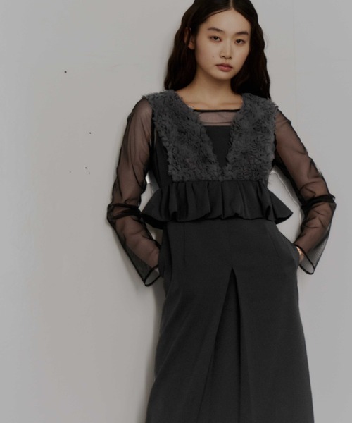 ANDRESD（アンドレスド）の「ボリュームチュールペプラムドレス / volume tulle peplum dress（ドレス・レディース・ブラック/チャコール/グレイッシュベージュ・M/S/L）」の19枚目の写真