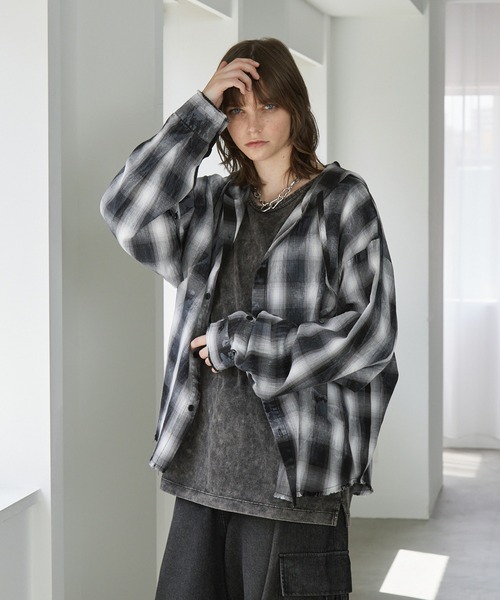 Spielio(シュピーリオ)の「【Spielio】2-Way processed hoodie shirt/ 2WAY加工デザインフーディーシャツ(シャツ/ブラウス・メンズ・ブラック/ブラウン・S/M/L)」の6枚目の写真