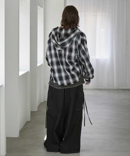 Spielio(シュピーリオ)の「【Spielio】2-Way processed hoodie shirt/ 2WAY加工デザインフーディーシャツ(シャツ/ブラウス・メンズ・ブラック/ブラウン・S/M/L)」の21枚目の写真