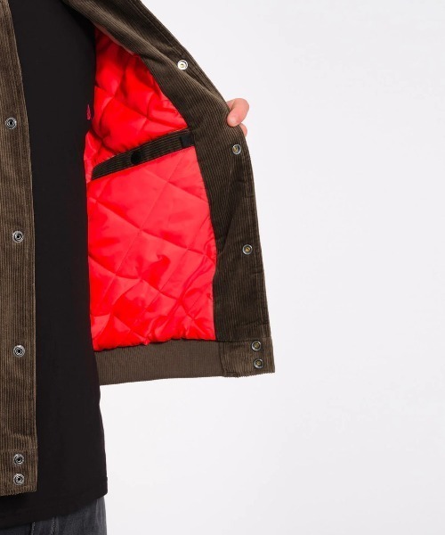 VOLCOM(ボルコム)の「【VOLCOM/ボルコム】VOLCOM KRANKIES JACKET/コーデュロイブルゾン・スタジャン(ブルゾン・メンズ・ブラウン系その他・SMALL/MEDIUM/LARGE)」の3枚目の写真