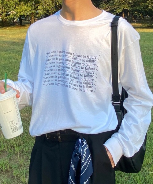 GILDAN（ギルダン）の「【男女兼用】アソートグラフィックロンT ムーンプリント/レタリング/4段ロゴ（Tシャツ/カットソー・メンズ・ホワイト/ブラック/ホワイト系その他2/ブラック系その他/ホワイト系その他3/ホワイト系その他/ブラック系その他2/グレー系その他/グレー系その他2/ブラック系その他3・M/L）」の3枚目の写真