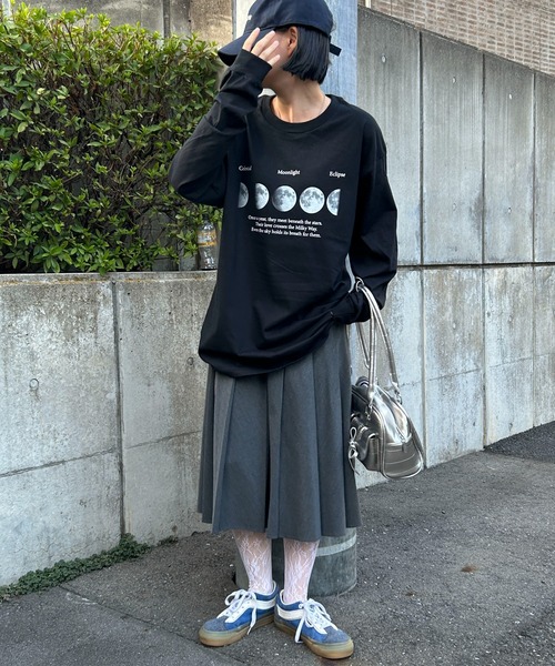 GILDAN（ギルダン）の「【男女兼用】アソートグラフィックロンT ムーンプリント/レタリング/4段ロゴ（Tシャツ/カットソー・メンズ・ホワイト/ブラック/ホワイト系その他2/ブラック系その他/ホワイト系その他3/ホワイト系その他/ブラック系その他2/グレー系その他/グレー系その他2/ブラック系その他3・M/L）」の19枚目の写真