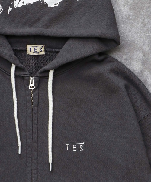 The Endless Summer(エンドレスサマー)の「TES LOCAL CREW ZIP PARKA / スウェットパーカー(パーカー・メンズ・ブラック/チャコール/グレー/ベージュ/ネイビー・SMALL/MEDIUM/LARGE/X-LARGE)」の11枚目の写真