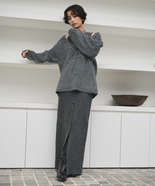 PINUE ピヌエ　スリーブカットアウトセットアップ (グレー) PINUE ピヌエ スリーブカットアウトセットアップ (グレー) Set