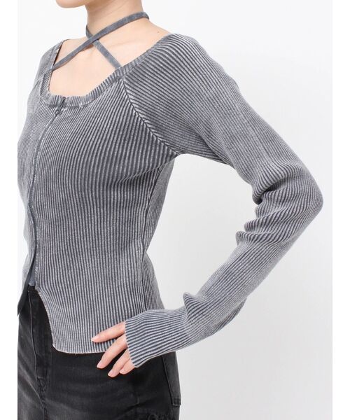 EVRIS（エヴリス）の「ピグメントジップホルターネックニットトップス（ニット/セーター・レディース・ブラック/ネイビー/ホワイト/ピンク・FREE）」の5枚目の写真