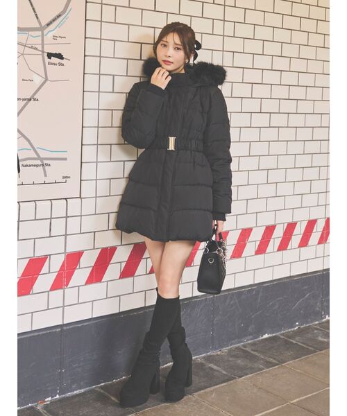 EATME（イートミー）の「フェイクファーフードレディダウンコート（ダウンジャケット/コート・レディース・ブラック/オフホワイト・FREE）」の15枚目の写真