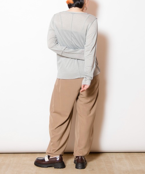 OSMOSIS(オズモーシス)の「メロー切替長袖Tシャツ(Tシャツ/カットソー・レディース・その他/ライトグレー/ブラック・ONE SIZE)」の21枚目の写真