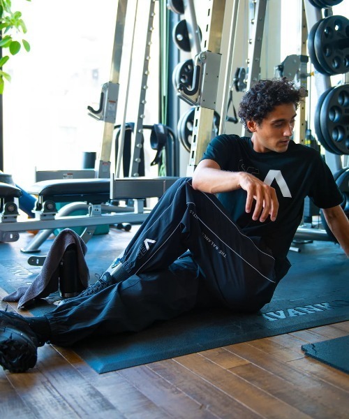 RVCA（ルーカ）の「【RVCA/ルーカ】24AW WIND AND SEA X LIGHT P/ウインダンシーコラボウエストゴムトレーニング・トラックパンツ(SET UP・セットアップ対応可能・空港コーデ）（その他パンツ・メンズ・ブラック/ブラック系その他・MEDIUM/SMALL）」の4枚目の写真