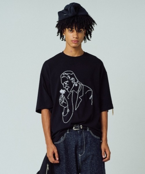 ADAM PATEK(アダムパテック)の「【ADAMPATEK/アダムパテック】Frankenstein flower stitch T ステッチTee(Tシャツ/カットソー・メンズ・ホワイト/ブラック・2/1)」の1枚目の写真