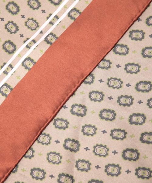 niko and...（ニコアンド）の「オリジナル大判アソートスカーフ（ストール/ショール・レディース・オフホワイト/ブラウン/キャメル/ネイビー・0）」の9枚目の写真