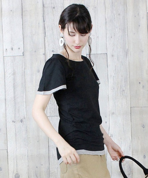 MARAI(マーライ)の「フレアー袖 シャーリング半袖カットソー(Tシャツ/カットソー・レディース・ブラック×グレー/ネイビー×ホワイト/グレー×ホワイト/ホワイト×ブルー/ホワイト×グレー・3L/4L/L/LL/M)」の16枚目の写真